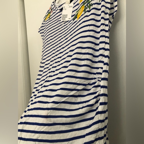 H&M Maternity blue stripped T-shirt - Picture 2 of 4